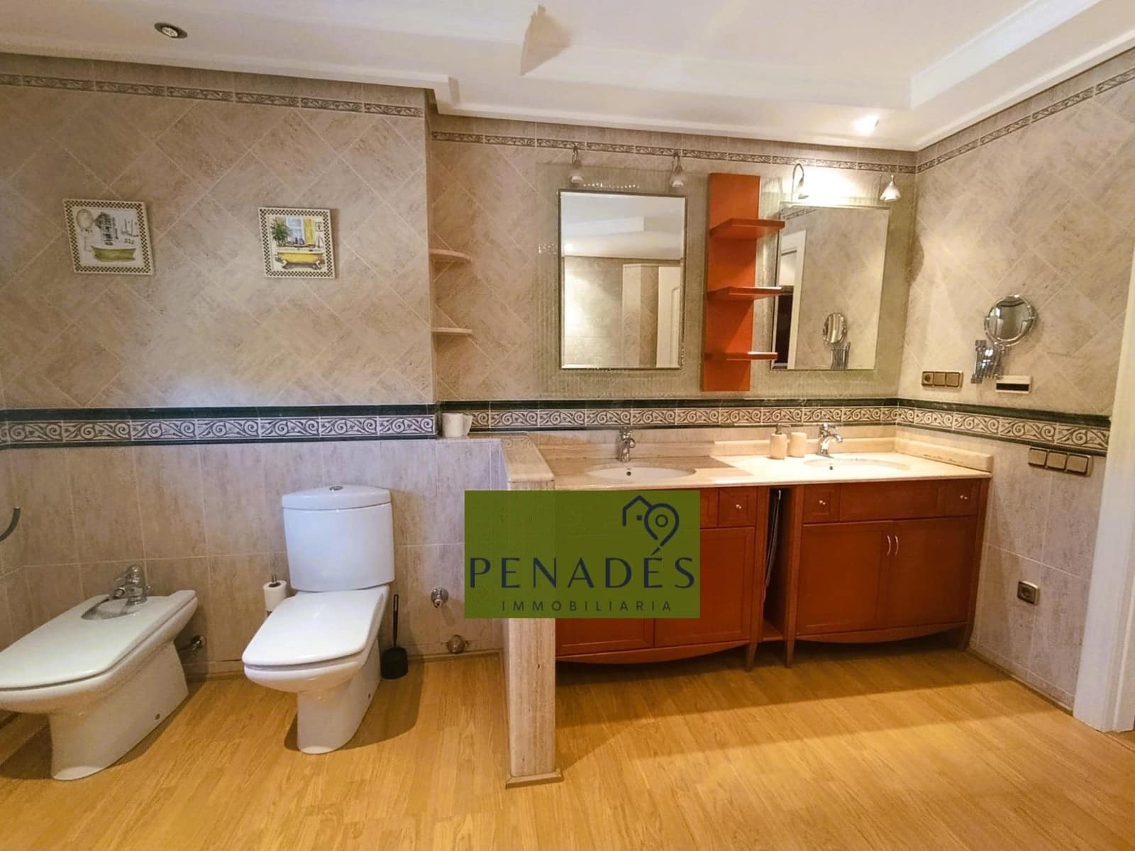 4 sypialnia Willa na sprzedaż w Ontinyent z basenem garażem - 690 000 € (Ref: 9020760)