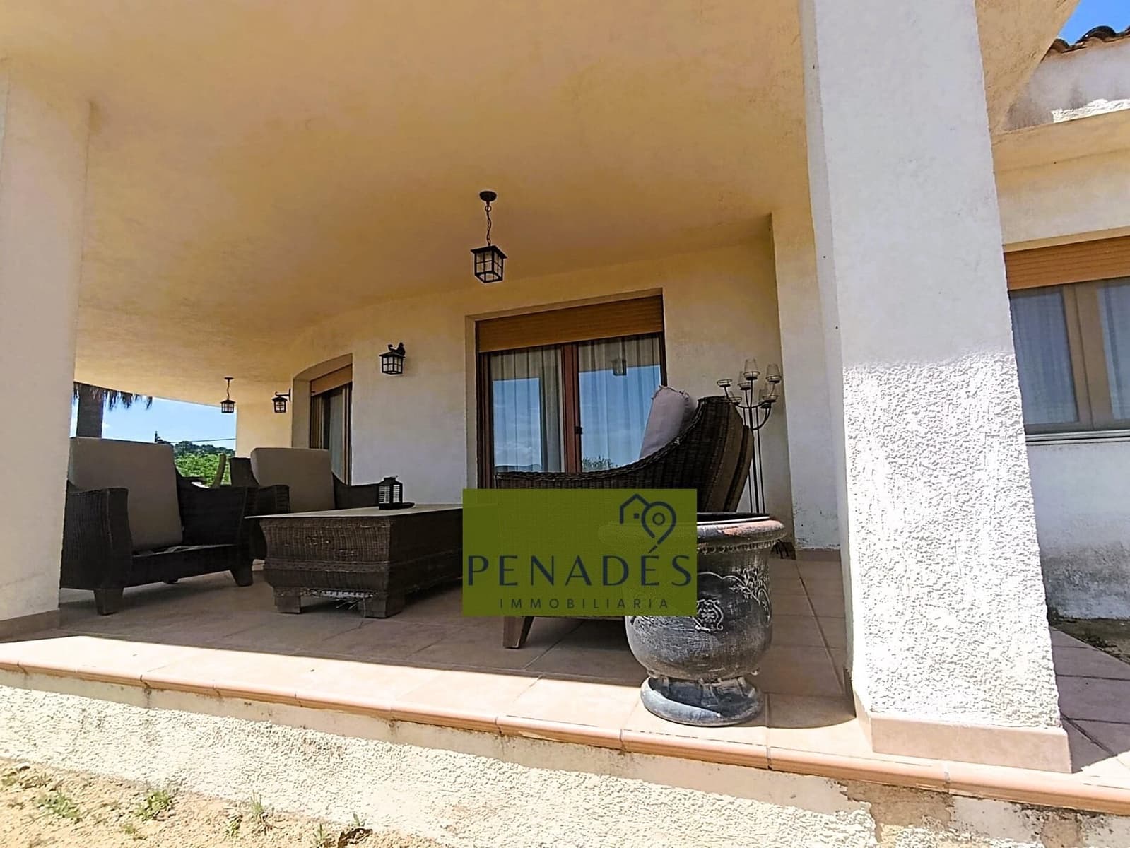 4 sypialnia Willa na sprzedaż w Ontinyent z basenem garażem - 690 000 € (Ref: 9020760)