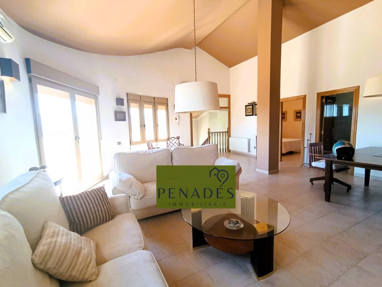 4 sypialnia Willa na sprzedaż w Ontinyent z basenem garażem - 690 000 € (Ref: 9020760)