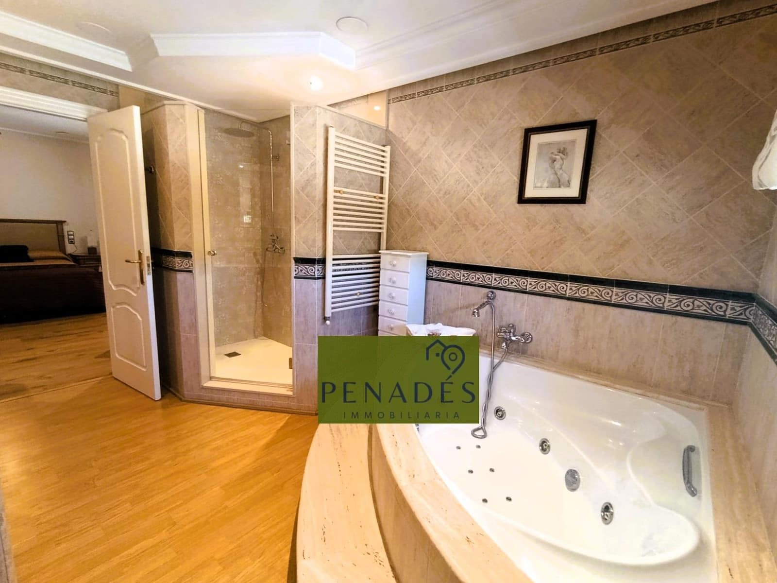 4 sypialnia Willa na sprzedaż w Ontinyent z basenem garażem - 690 000 € (Ref: 9020760)