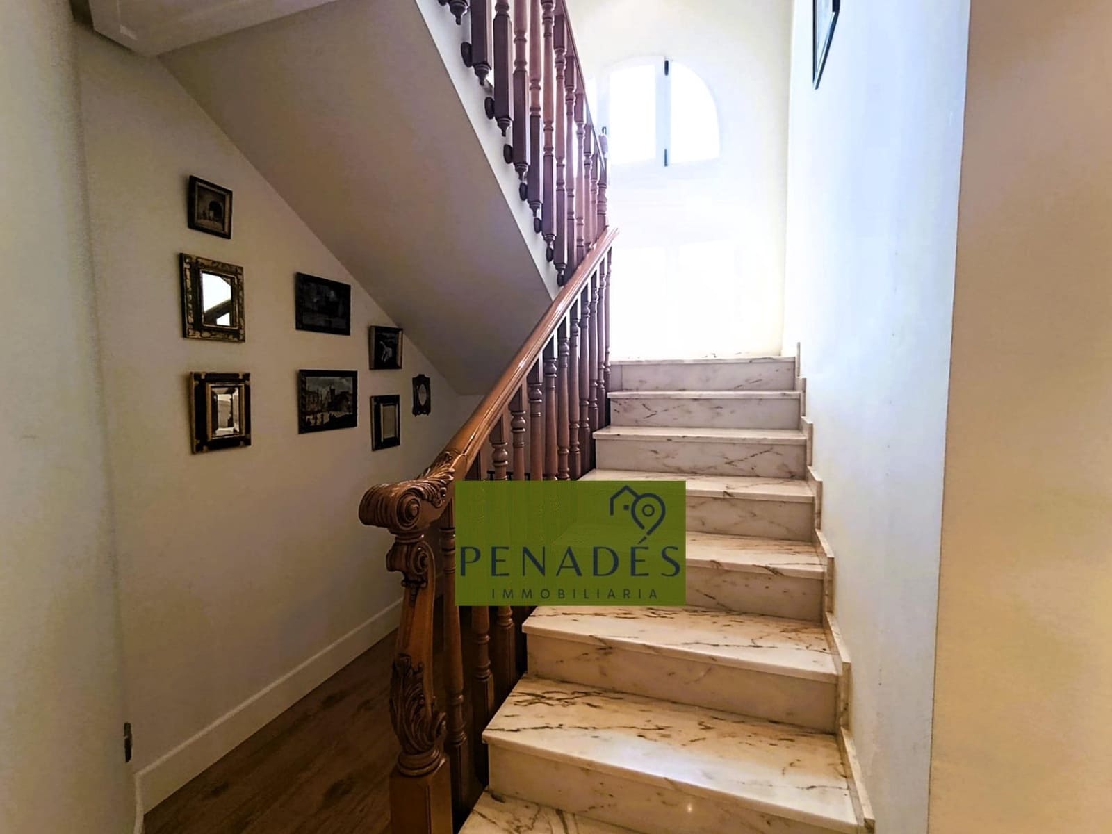 4 sypialnia Willa na sprzedaż w Ontinyent z basenem garażem - 690 000 € (Ref: 9020760)