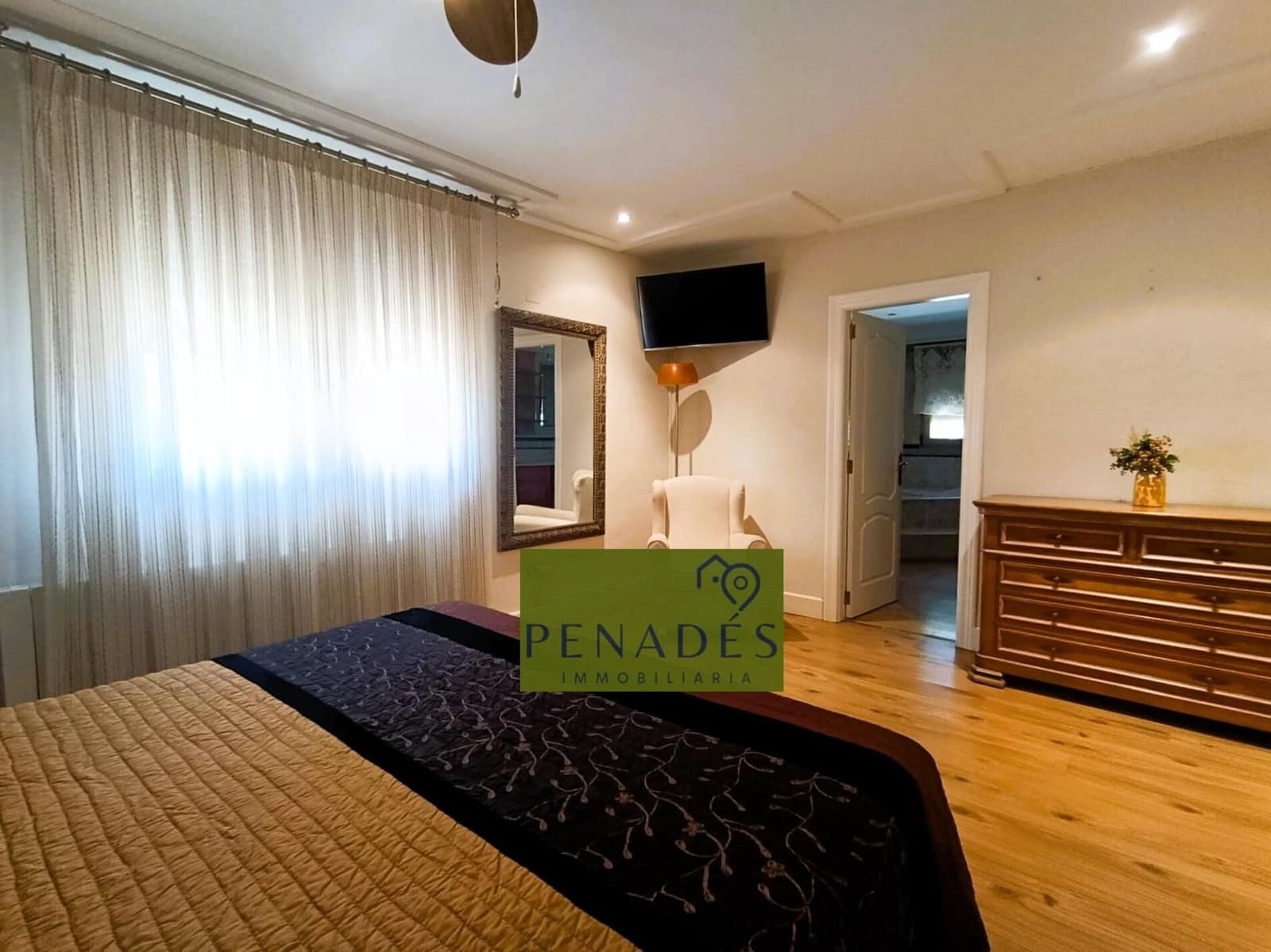 4 sypialnia Willa na sprzedaż w Ontinyent z basenem garażem - 690 000 € (Ref: 9020760)