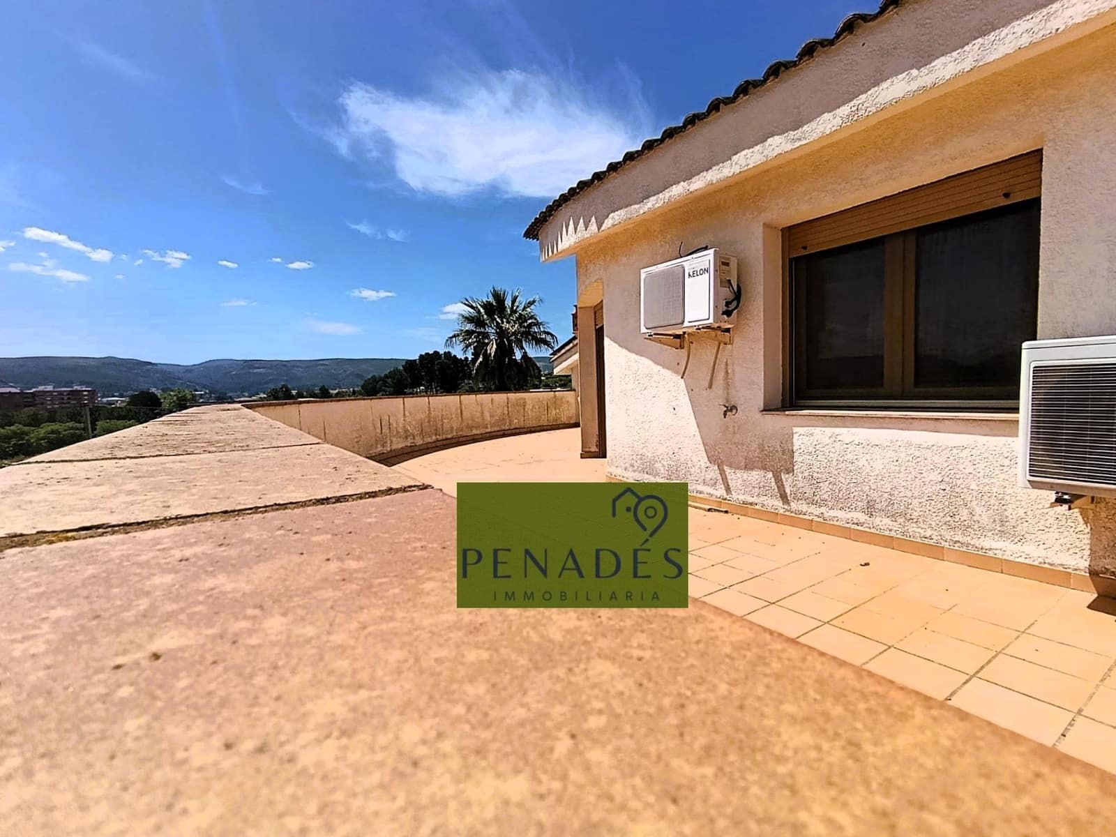 4 sypialnia Willa na sprzedaż w Ontinyent z basenem garażem - 690 000 € (Ref: 9020760)