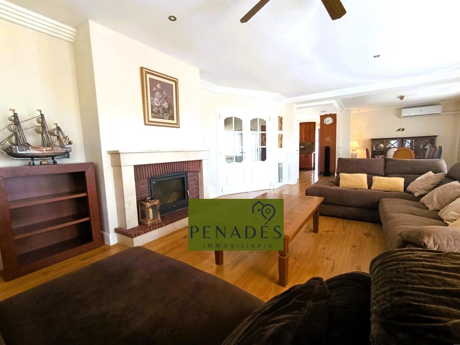 4 sypialnia Willa na sprzedaż w Ontinyent z basenem garażem - 690 000 € (Ref: 9020760)