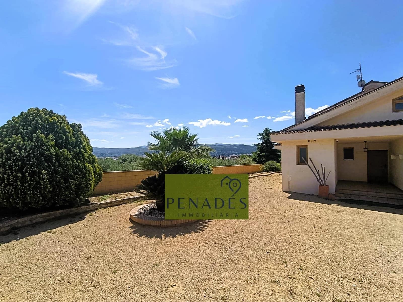 4 sypialnia Willa na sprzedaż w Ontinyent z basenem garażem - 690 000 € (Ref: 9020760)