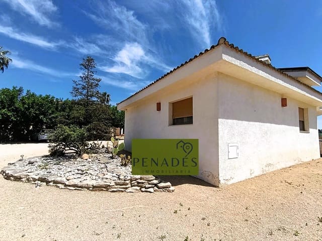 4 sypialnia Willa na sprzedaż w Ontinyent z basenem garażem - 690 000 € (Ref: 9020760)