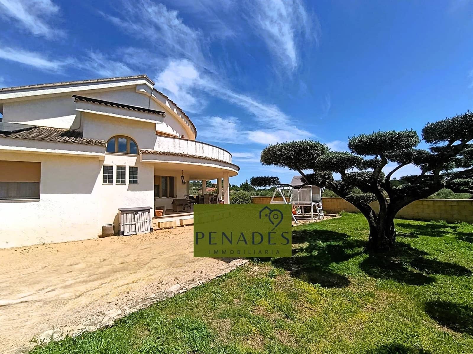 4 sypialnia Willa na sprzedaż w Ontinyent z basenem garażem - 690 000 € (Ref: 9020760)