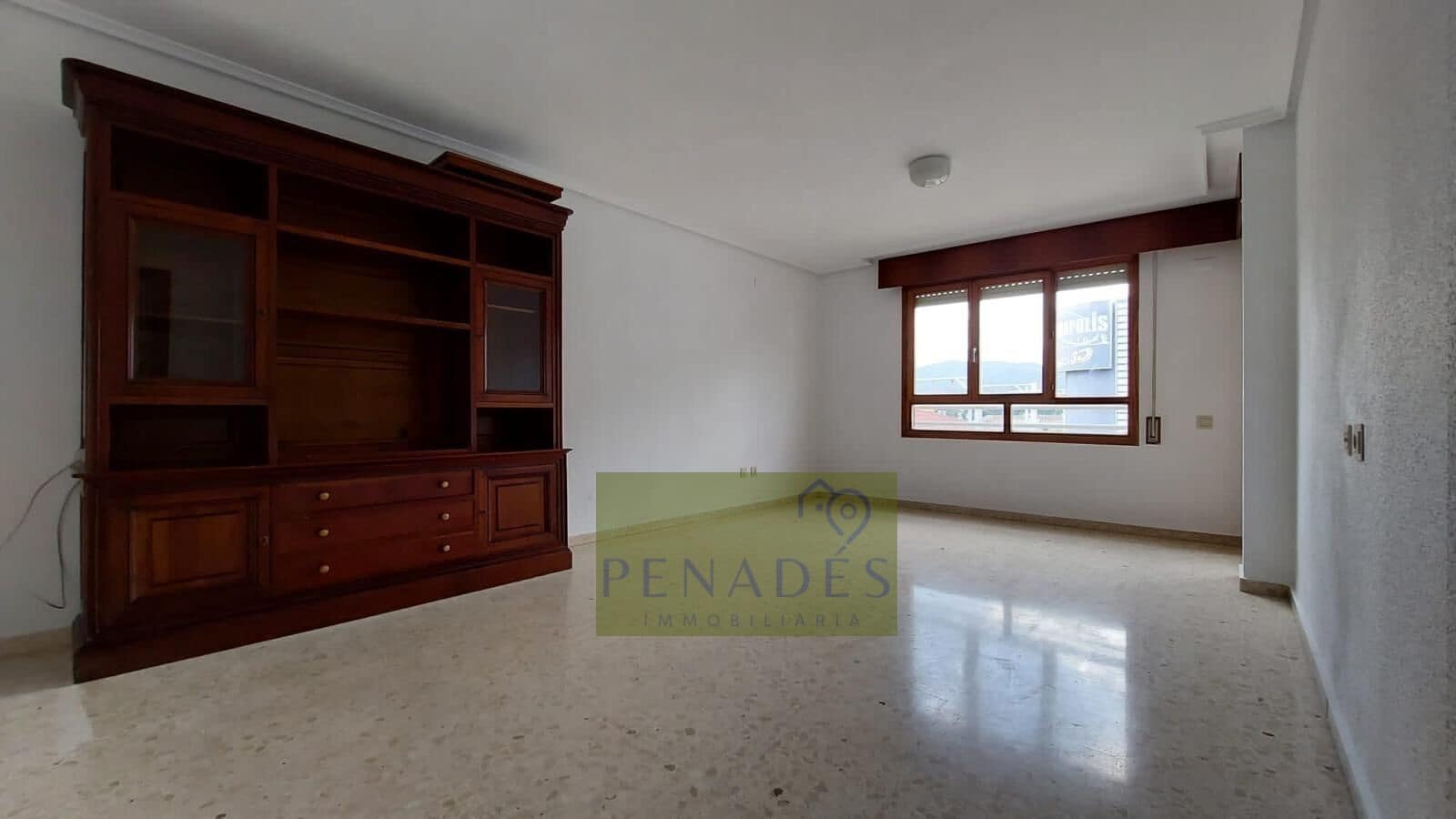 4 chambre Appartement à vendre à Ontinyent avec garage - 150 000 € (Ref: 9020761)