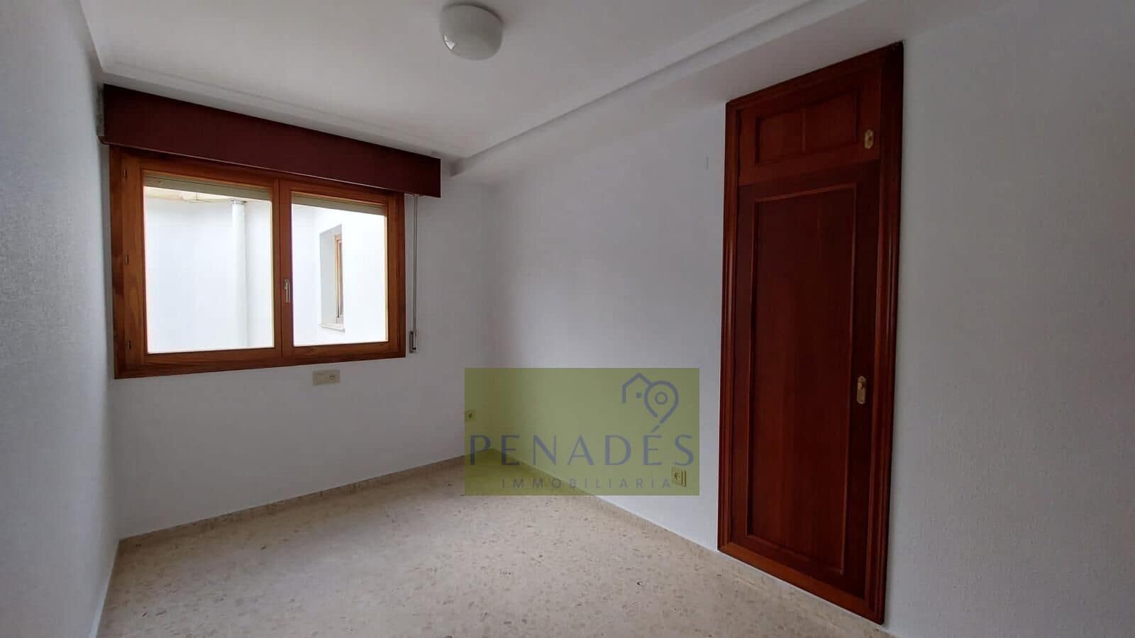 4 chambre Appartement à vendre à Ontinyent avec garage - 150 000 € (Ref: 9020761)