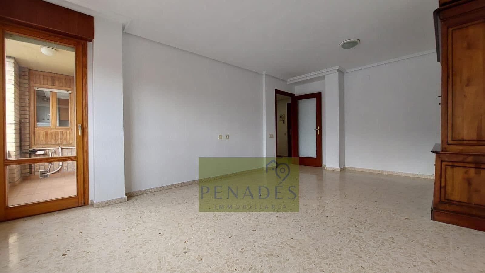 4 chambre Appartement à vendre à Ontinyent avec garage - 150 000 € (Ref: 9020761)