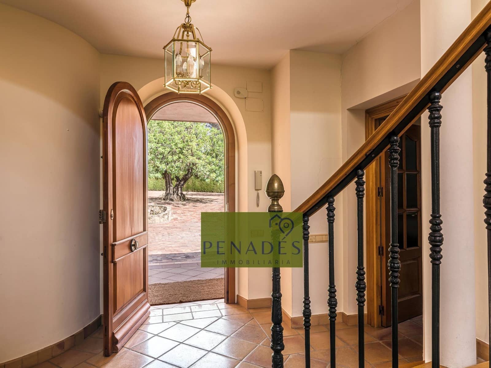 5 sypialnia Willa na sprzedaż w Ontinyent z basenem - 620 000 € (Ref: 9029795)