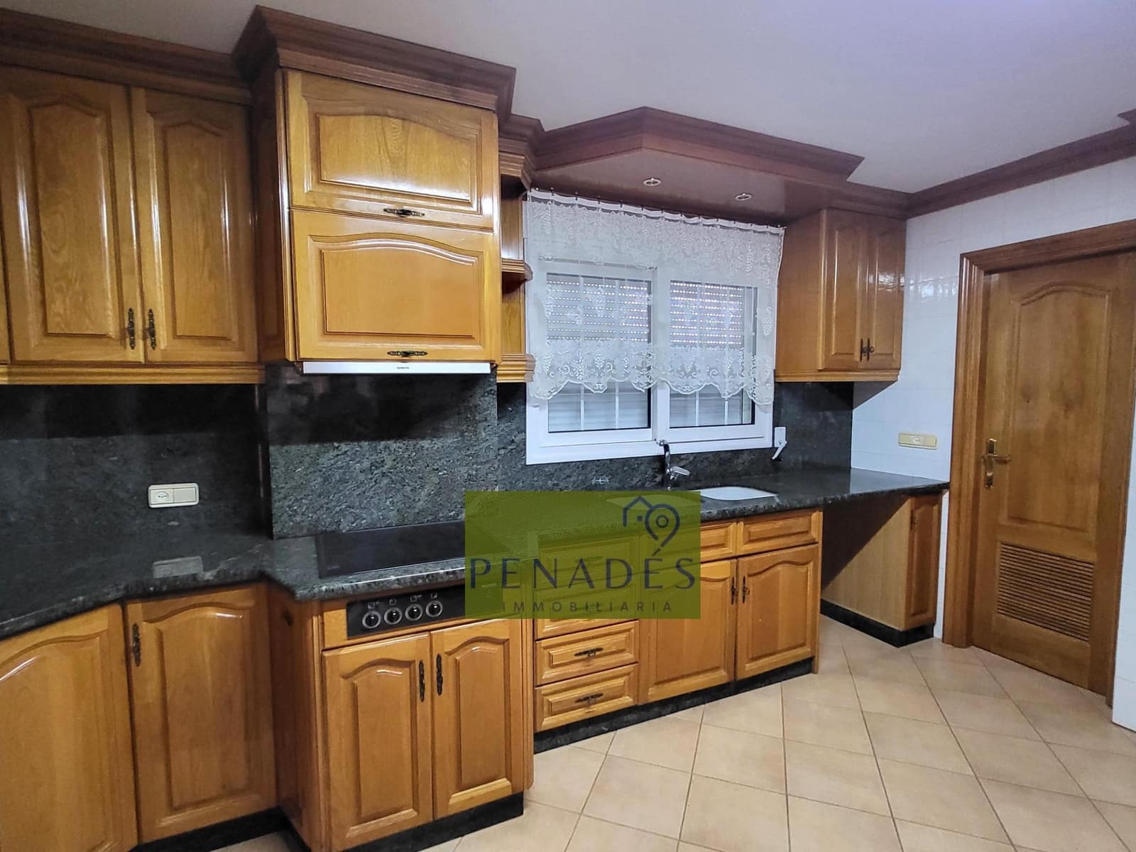 5 sypialnia Willa na sprzedaż w Ontinyent z basenem - 620 000 € (Ref: 9029795)