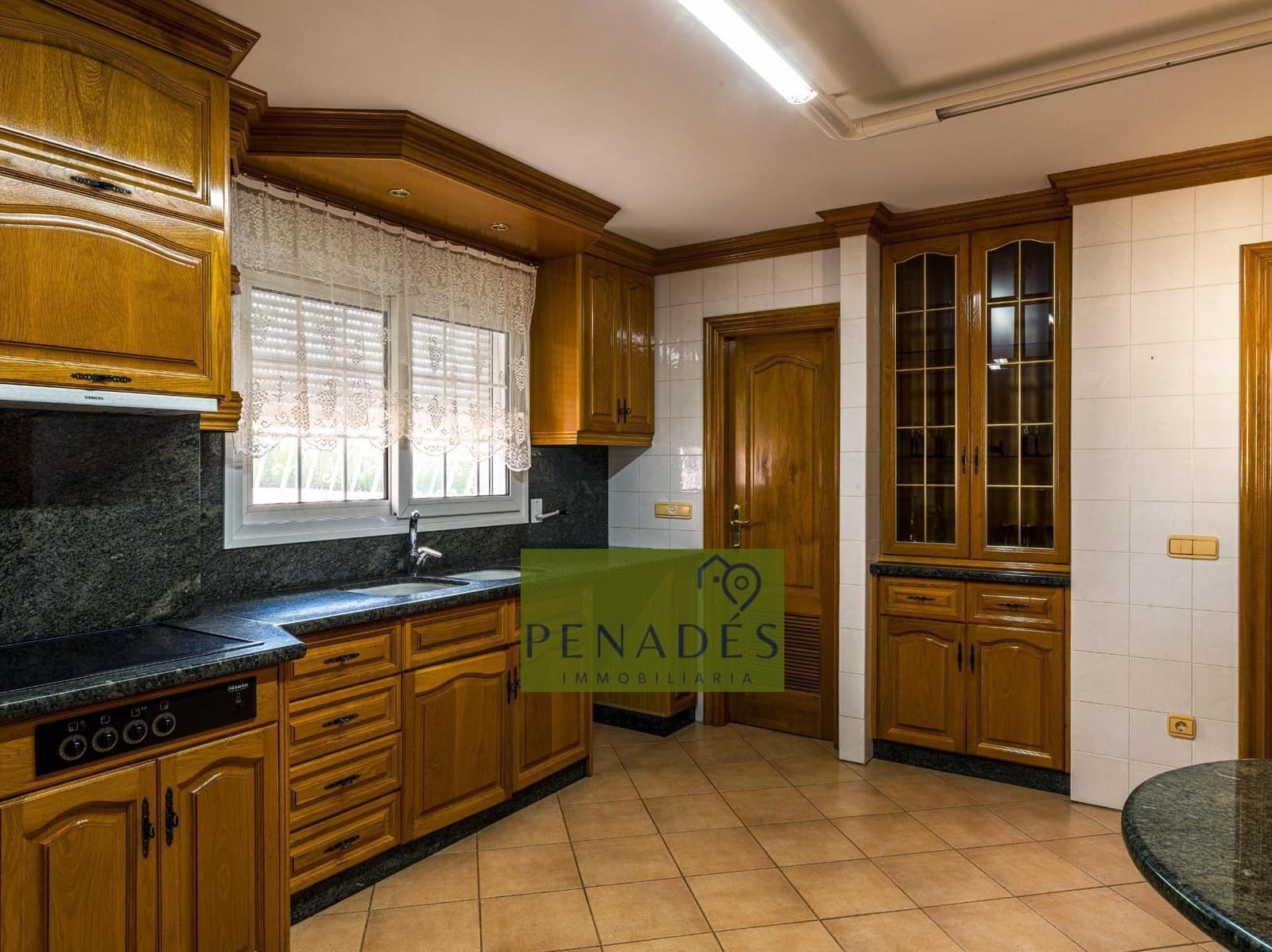 5 sypialnia Willa na sprzedaż w Ontinyent z basenem - 620 000 € (Ref: 9029795)