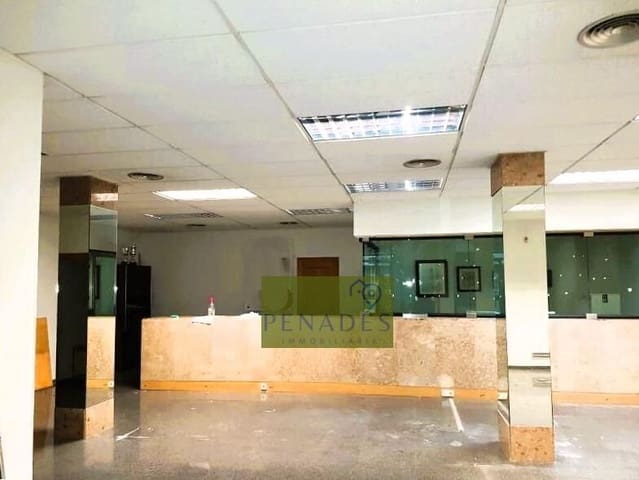 Commercial for sale in Ontinyent - € 80,000 (Ref: 9104831)