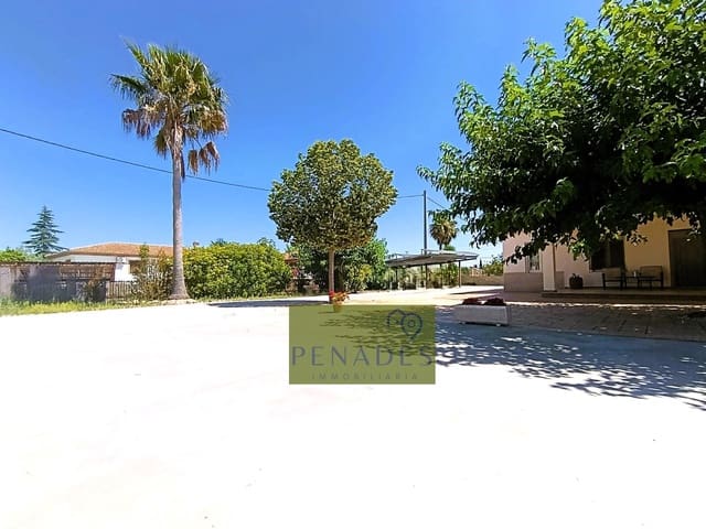 3 makuuhuone Huvila myytävänä paikassa Ontinyent mukana 
autotalli - 370 000 € (Ref: 9116316)