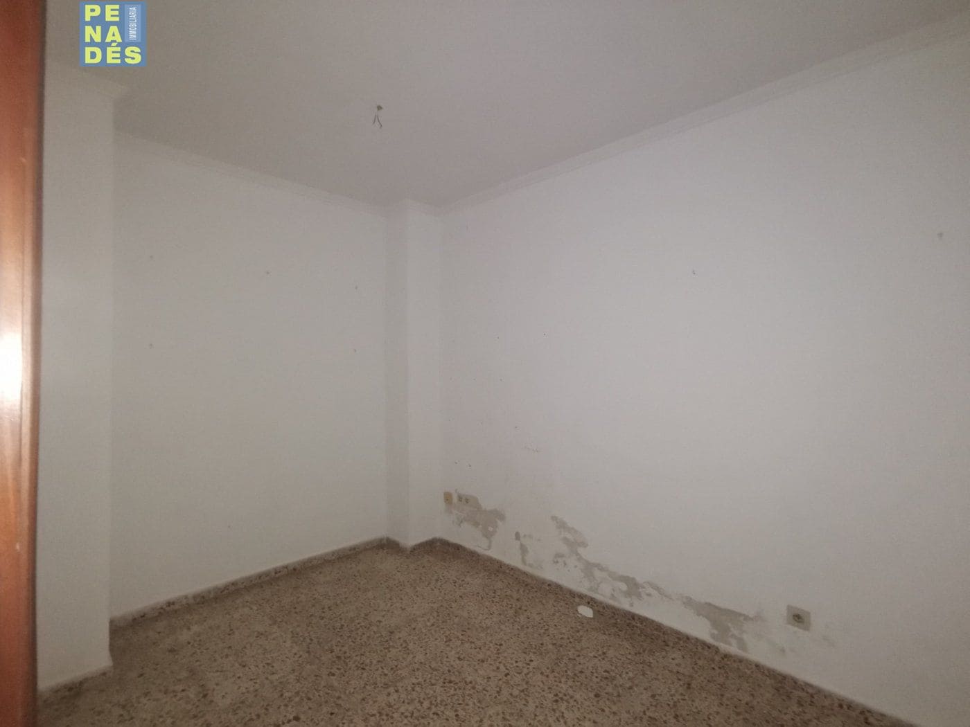 Local Commercial à louer à Ontinyent - 300 € (Ref: 9118929)