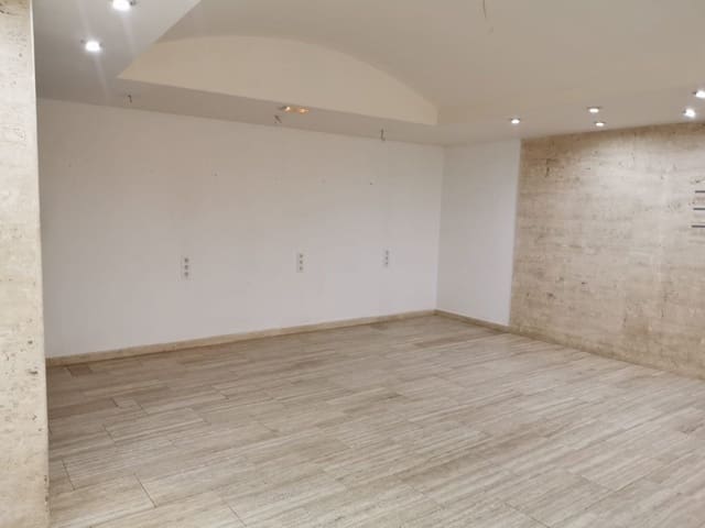 Commercial for rent in Ontinyent - € 490 (Ref: 9118932)
