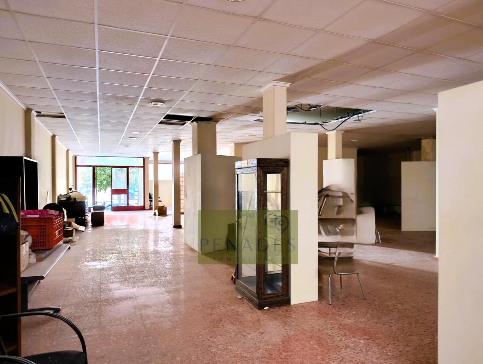 Commercial for sale in Ontinyent - € 170,000 (Ref: 9118934)