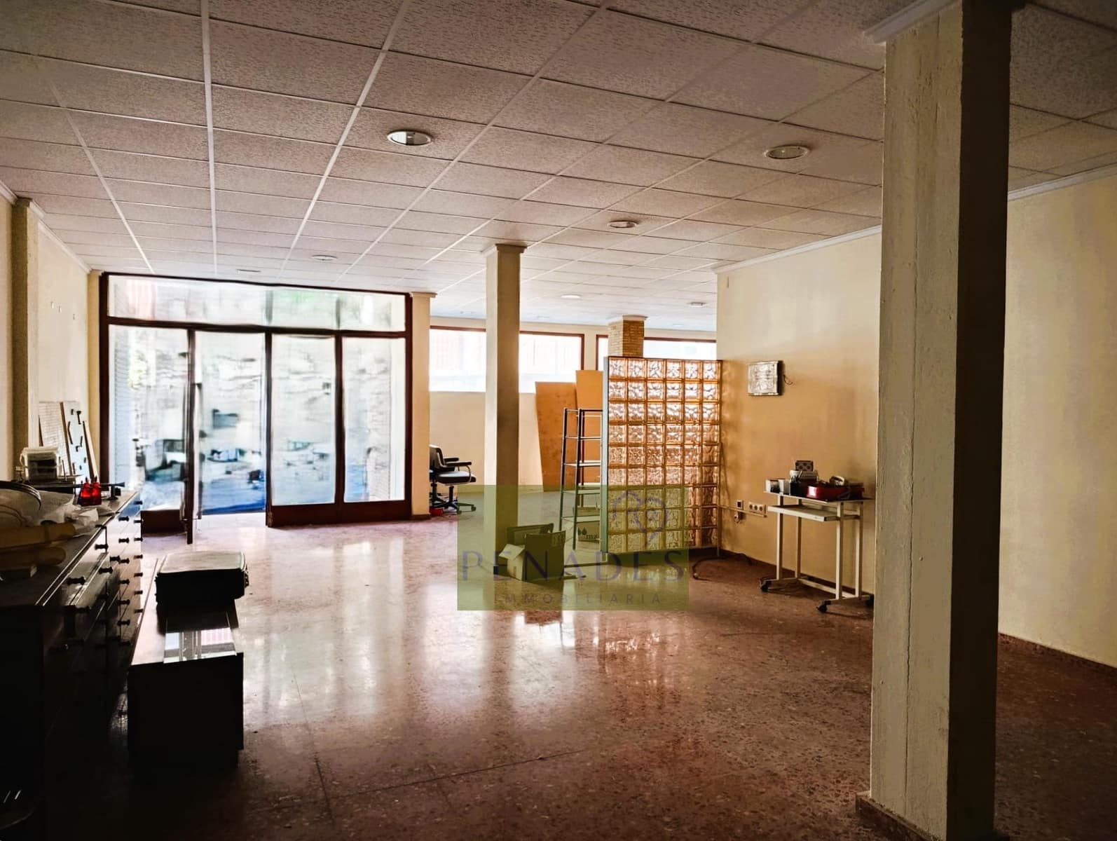 Commercial for sale in Ontinyent - € 170,000 (Ref: 9118934)