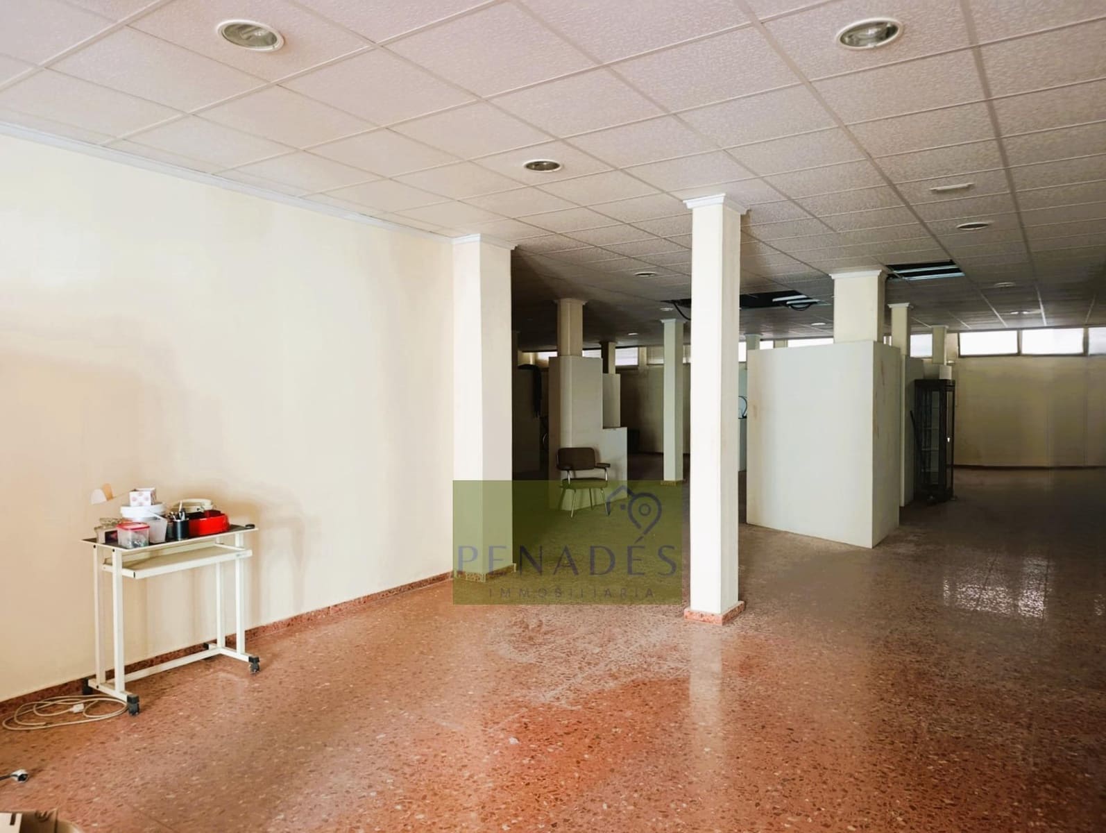 Commercial for sale in Ontinyent - € 170,000 (Ref: 9118934)