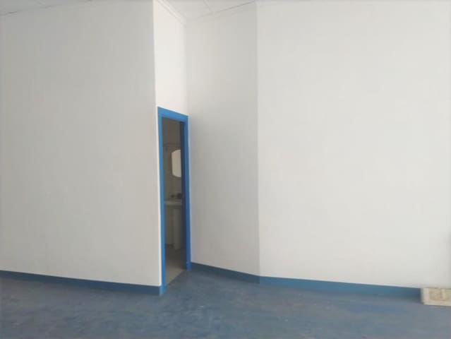 Commercial for rent in Ontinyent - € 400 (Ref: 9118935)