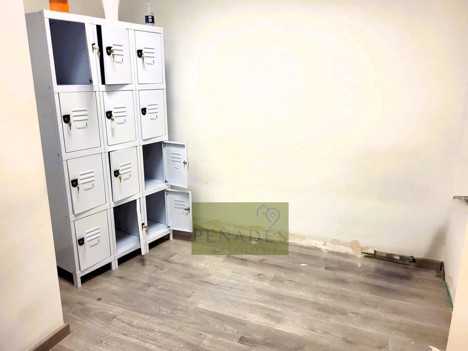 3 bedroom Commercial for sale in Ontinyent - € 125,000 (Ref: 9162438)