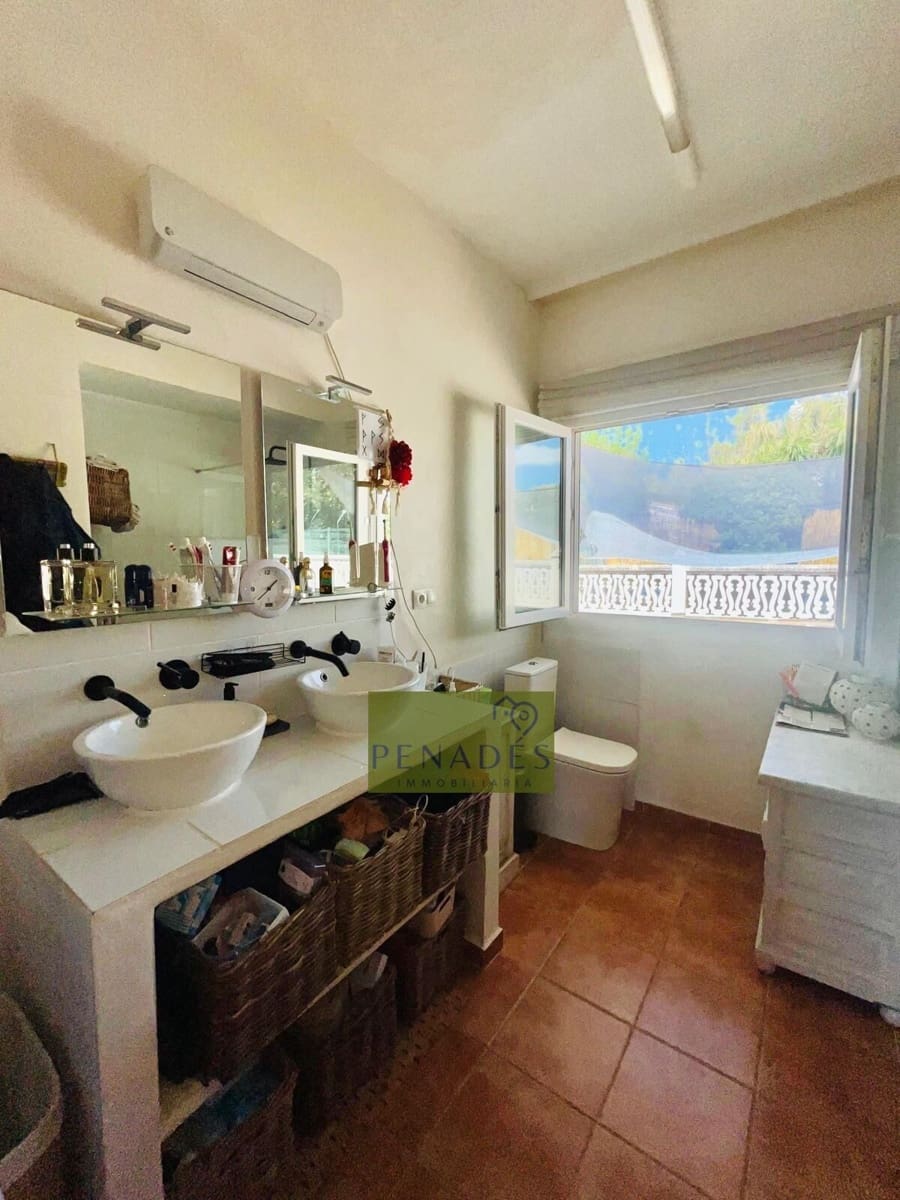 5 makuuhuone Huvila myytävänä paikassa Ontinyent mukana uima-altaan - 495 500 € (Ref: 9269600)