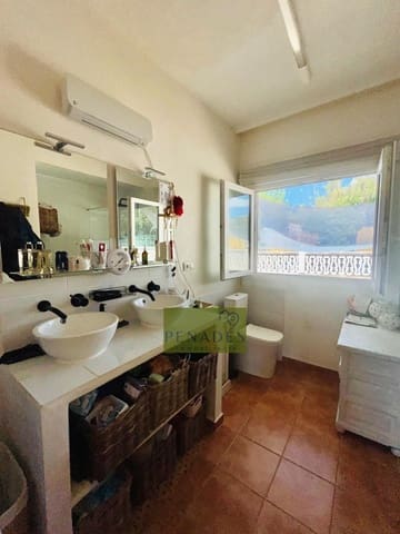 5 sovrum Villa till salu i Ontinyent med pool - 495 500 € (Ref: 9269600)