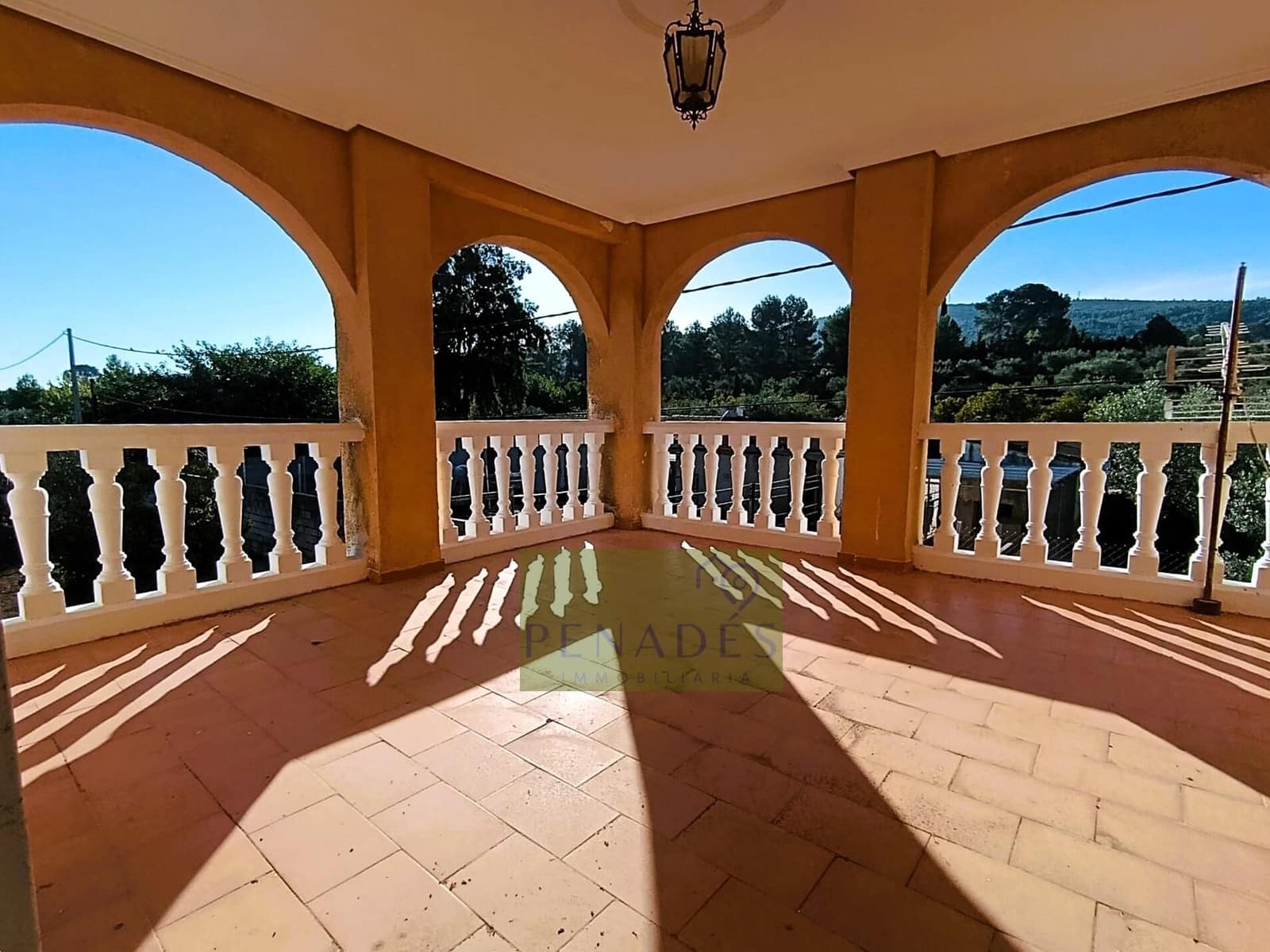 7 soveværelse Villa til salg i Ontinyent - € 250.000 (Ref: 9308702)