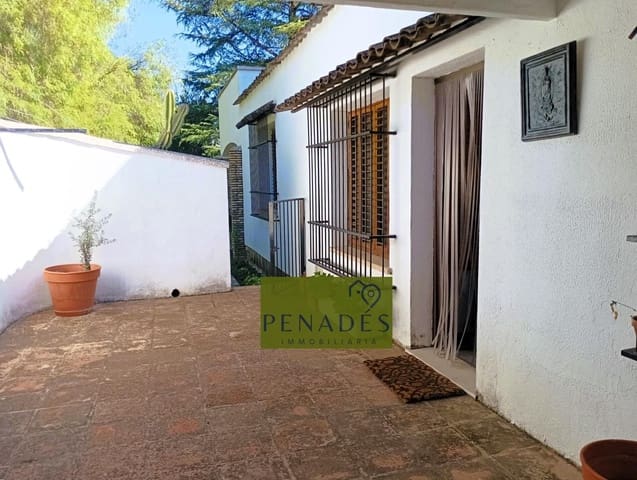 5 makuuhuone Huvila myytävänä paikassa Ontinyent - 450 000 € (Ref: 9356115)