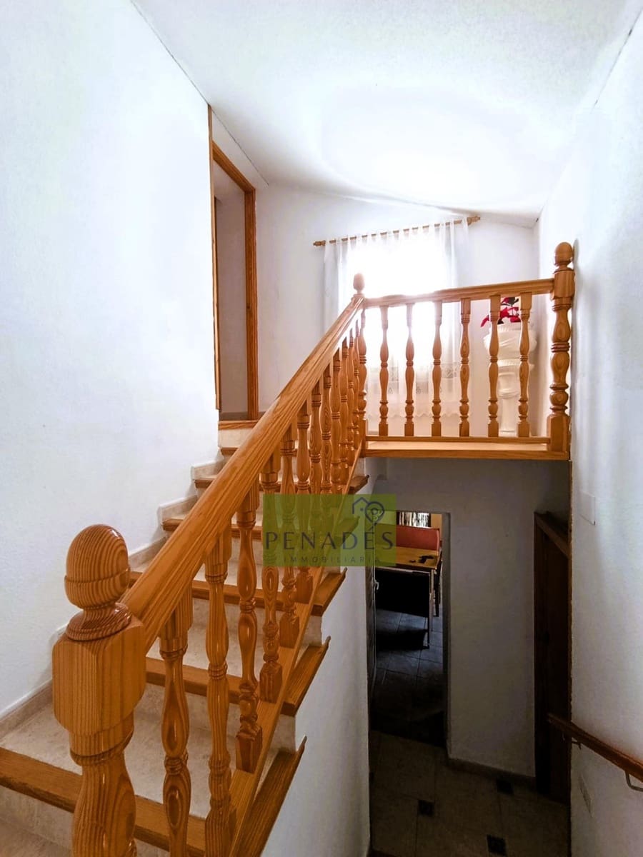 6 soveværelse Villa til salg i Ontinyent med swimmingpool - € 300.000 (Ref: 9411215)