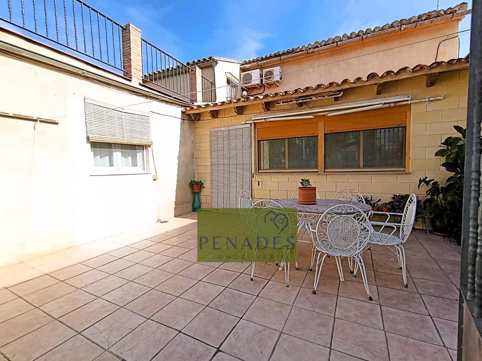 6 soveværelse Villa til salg i Ontinyent med swimmingpool - € 300.000 (Ref: 9411215)