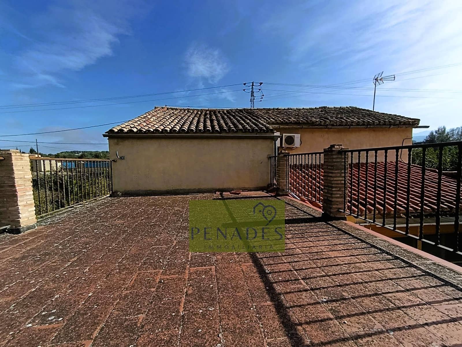 6 soveværelse Villa til salg i Ontinyent med swimmingpool - € 300.000 (Ref: 9411215)