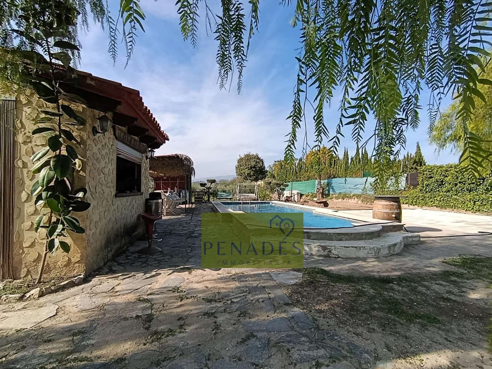 6 soveværelse Villa til salg i Ontinyent med swimmingpool - € 300.000 (Ref: 9411215)