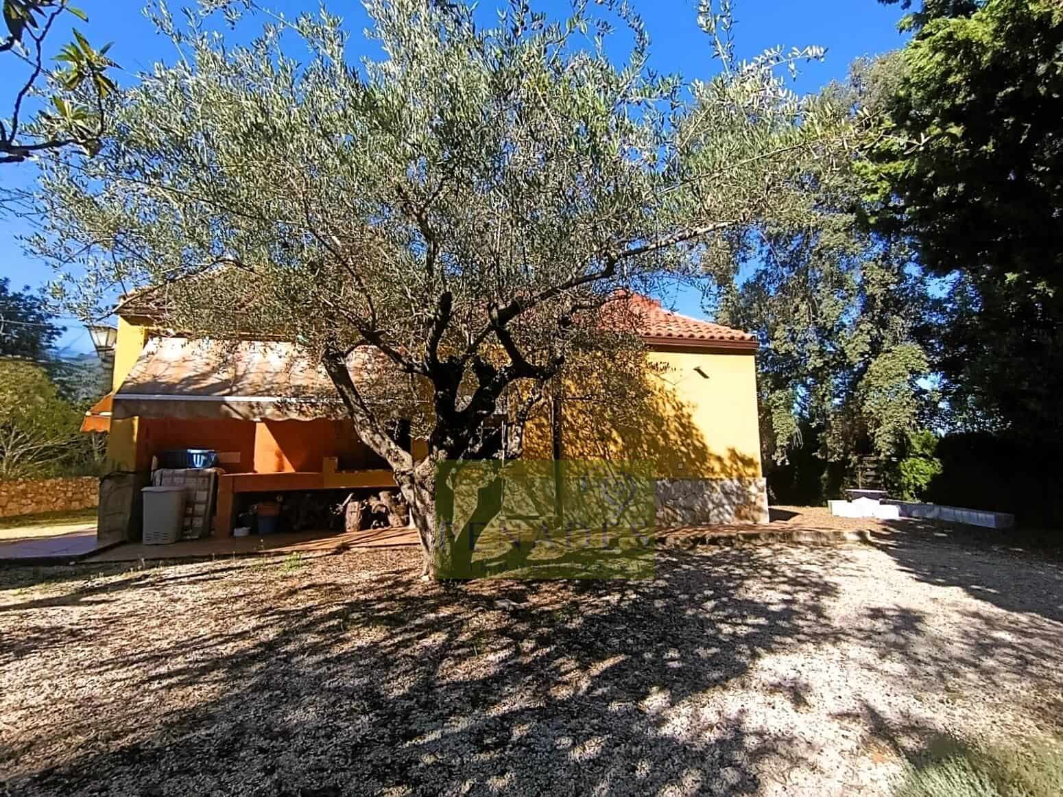 3 soveværelse Villa til salg i Ontinyent med swimmingpool garage - € 210.000 (Ref: 9419619)