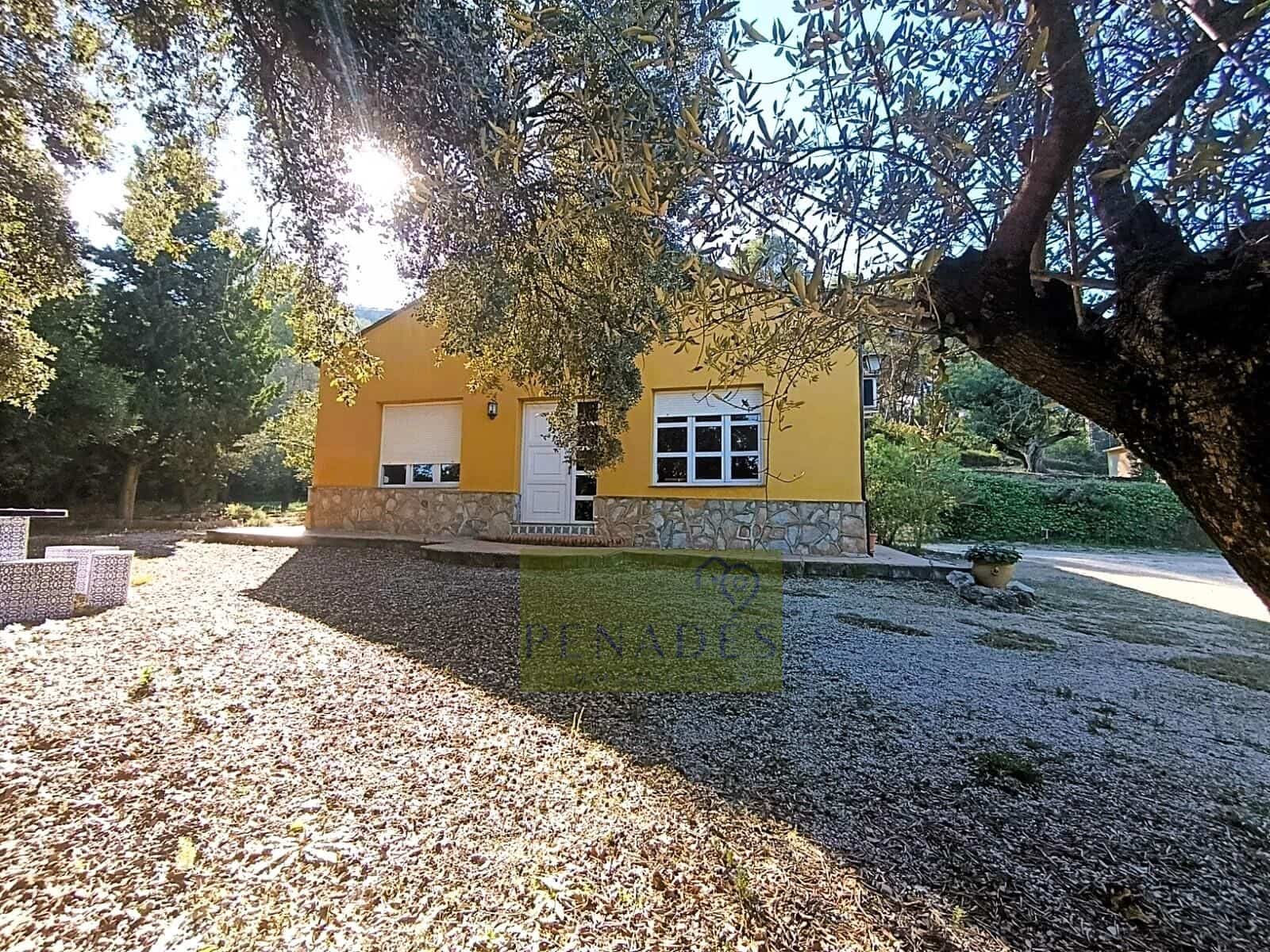 3 soveværelse Villa til salg i Ontinyent med swimmingpool garage - € 210.000 (Ref: 9419619)