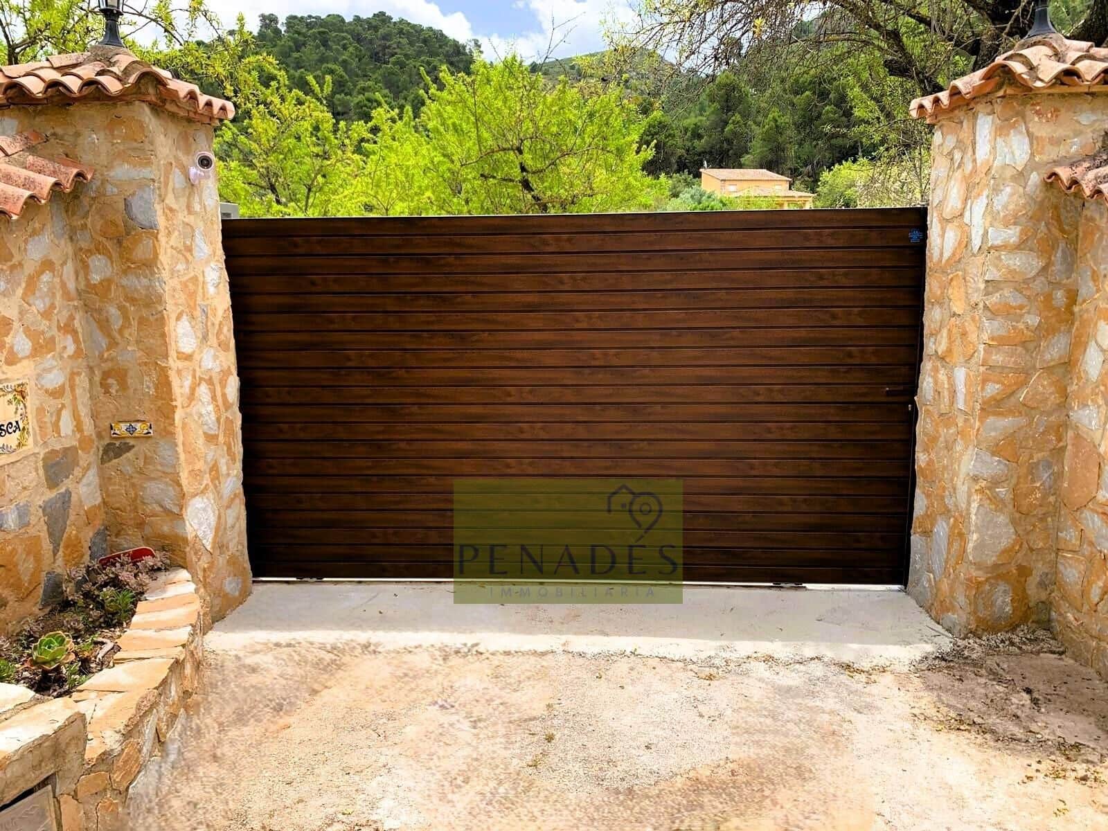 3 soveværelse Villa til salg i Ontinyent med swimmingpool garage - € 210.000 (Ref: 9419619)