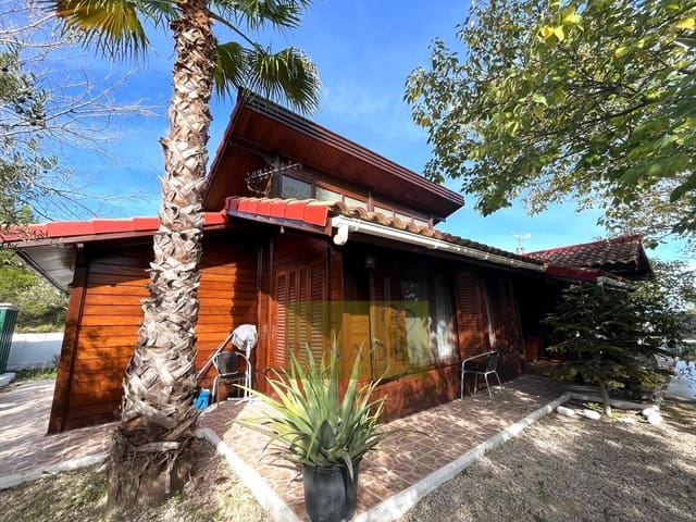 4 makuuhuone Huvila myytävänä paikassa Ontinyent - 255 000 € (Ref: 9427120)