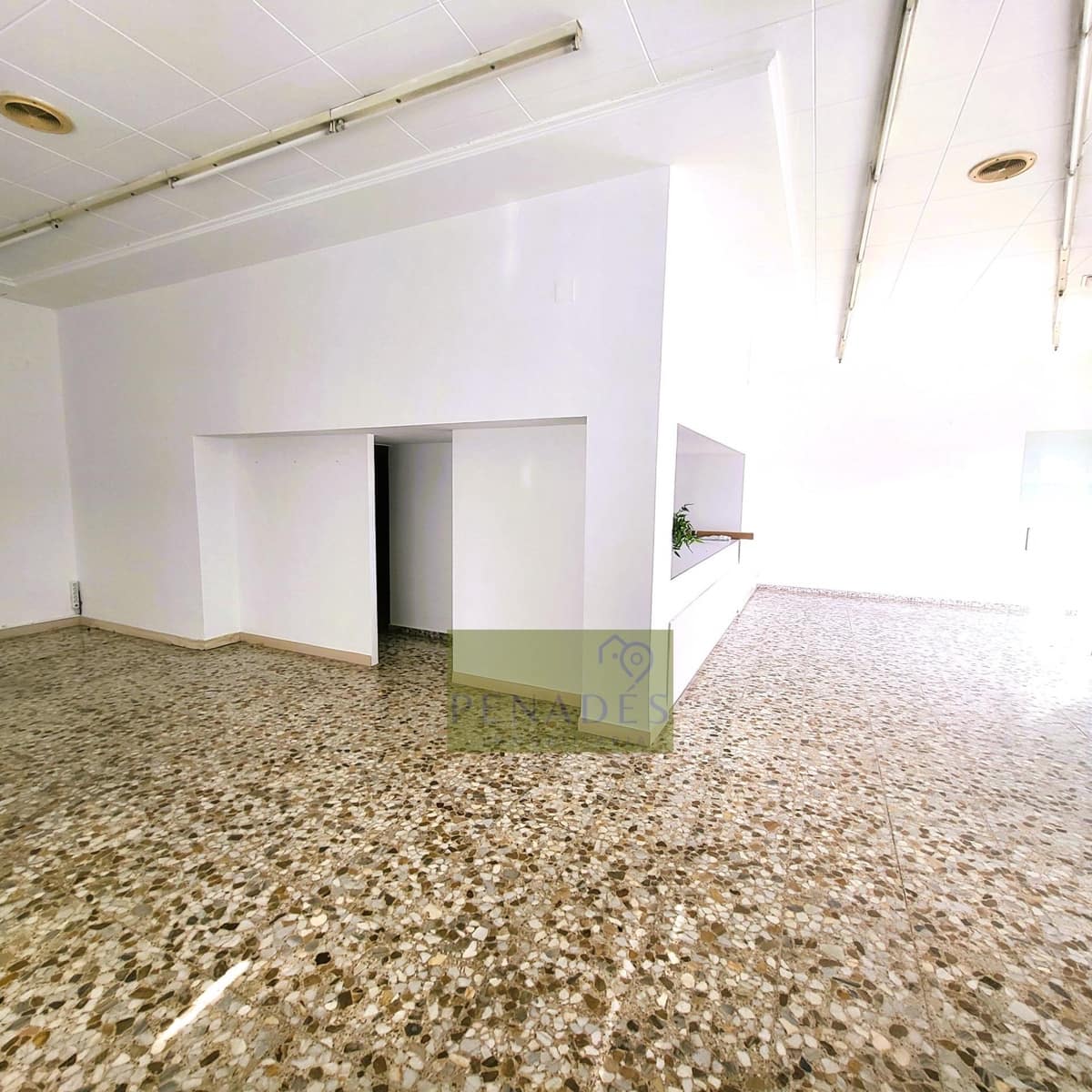 Local Comercial en Ontinyent en alquiler - 450 € (Ref: 9551918)