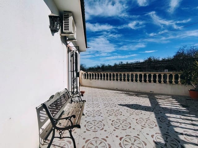 3 Zimmer Villa zu verkaufen in La Font de la Figuera mit Garage - 255.000 € (Ref: 9691155)