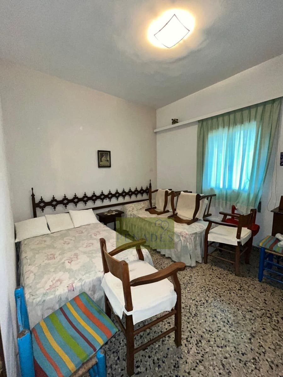 4 bedroom Villa for sale in Ontinyent with pool - € 229,000 (Ref: 9721921)