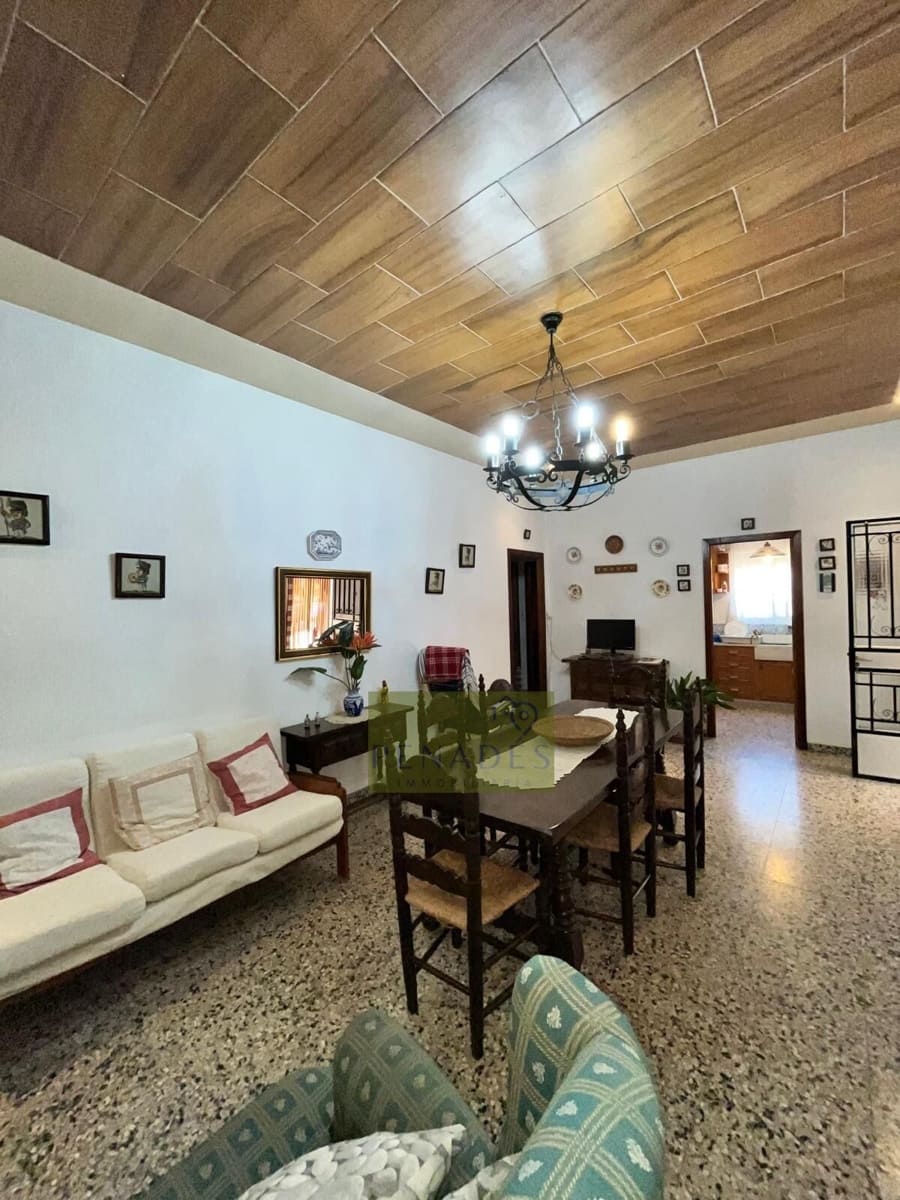 4 bedroom Villa for sale in Ontinyent with pool - € 229,000 (Ref: 9721921)