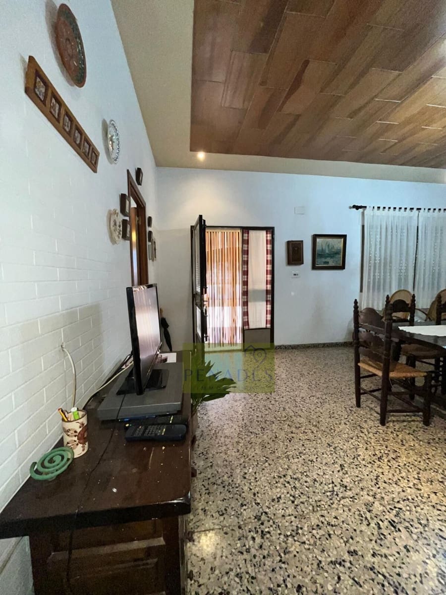 4 bedroom Villa for sale in Ontinyent with pool - € 229,000 (Ref: 9721921)