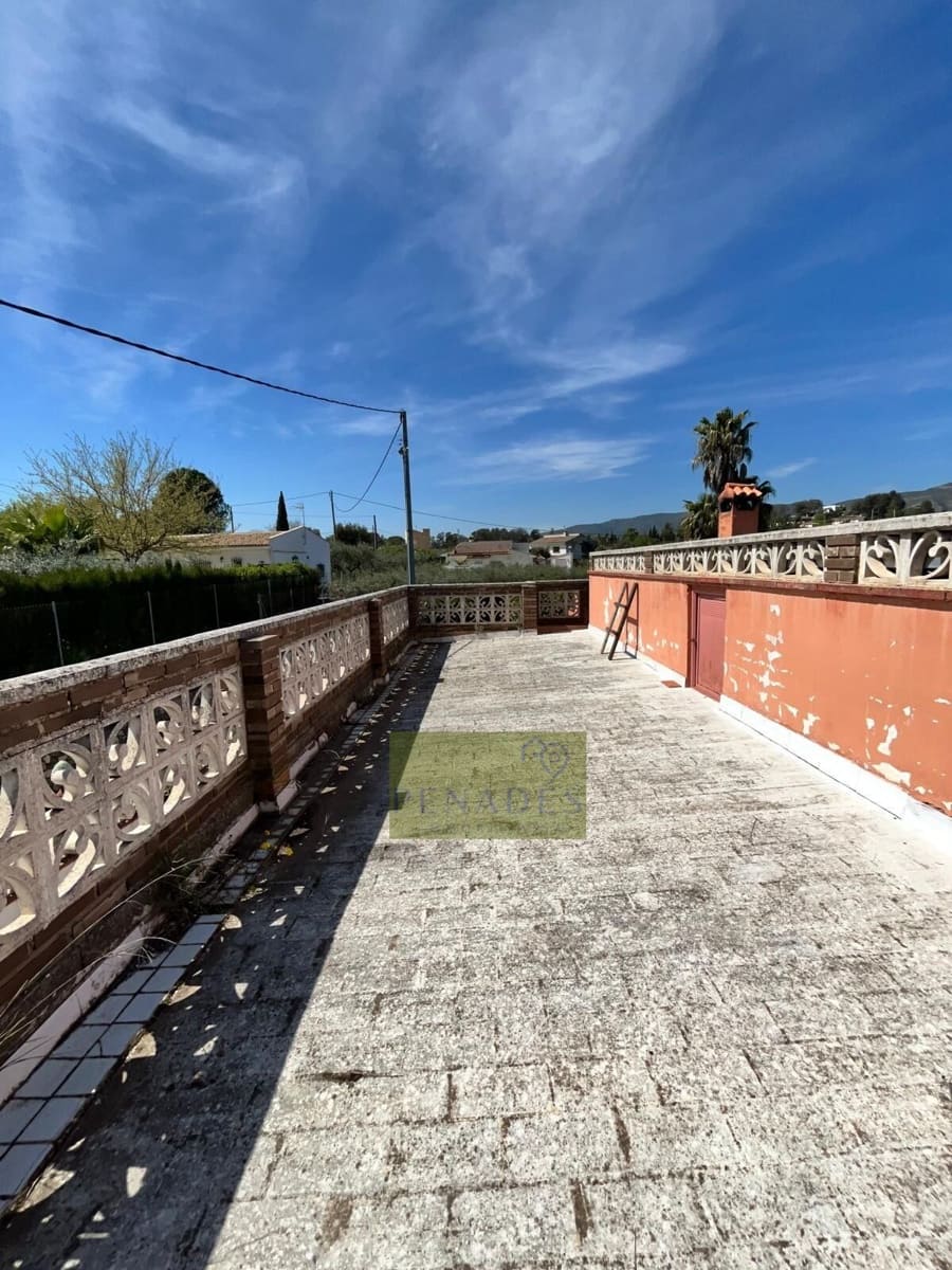 4 bedroom Villa for sale in Ontinyent with pool - € 229,000 (Ref: 9721921)