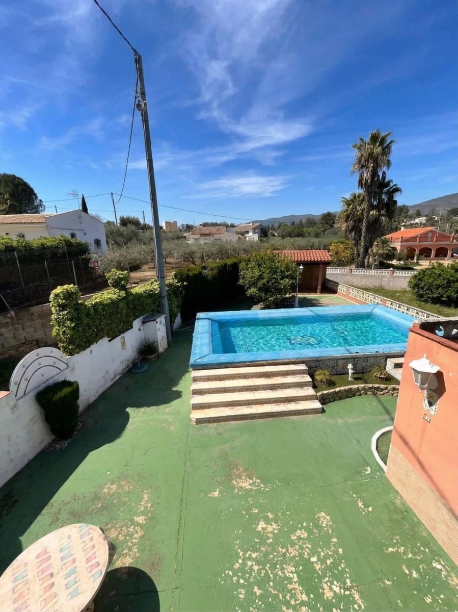 4 bedroom Villa for sale in Ontinyent with pool - € 229,000 (Ref: 9721921)