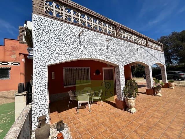 4 bedroom Villa for sale in Ontinyent with pool - € 229,000 (Ref: 9721921)