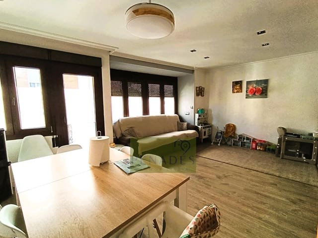 3 bedroom Flat for sale in Ontinyent - € 138,000 (Ref: 9721923)