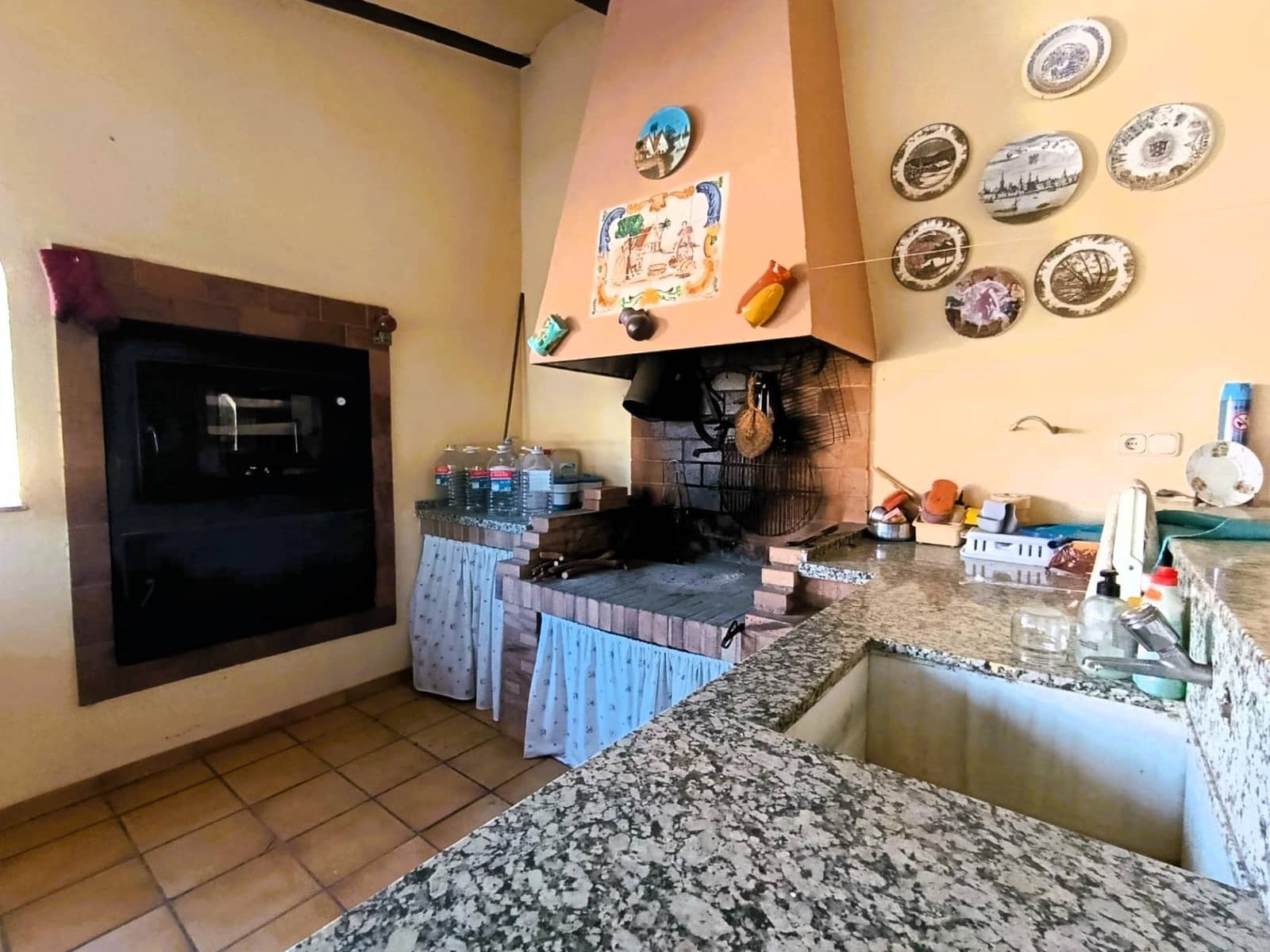5 bedroom Villa for sale in Ontinyent with pool garage - € 295,000 (Ref: 9846656)