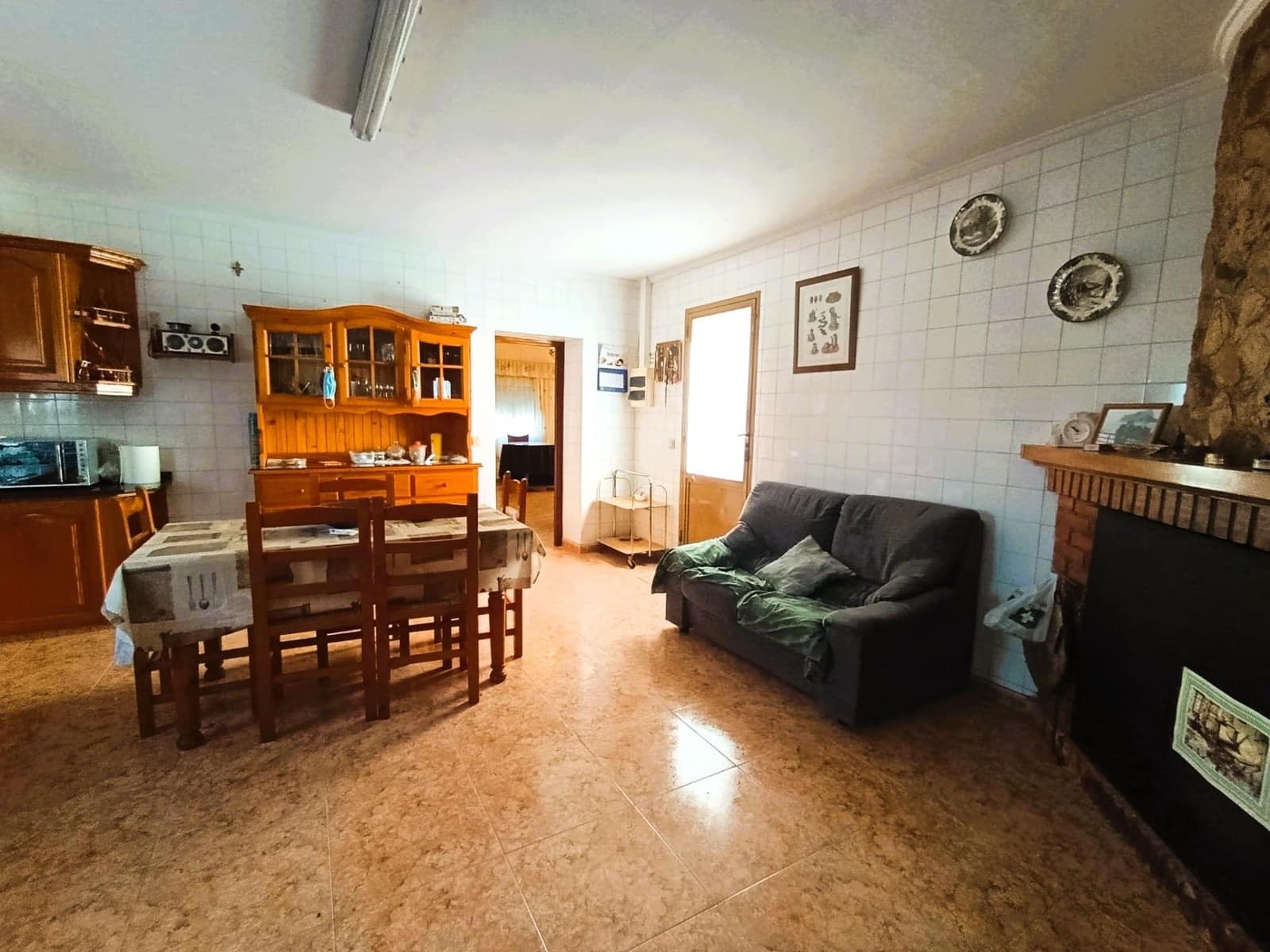 5 bedroom Villa for sale in Ontinyent with pool garage - € 295,000 (Ref: 9846656)
