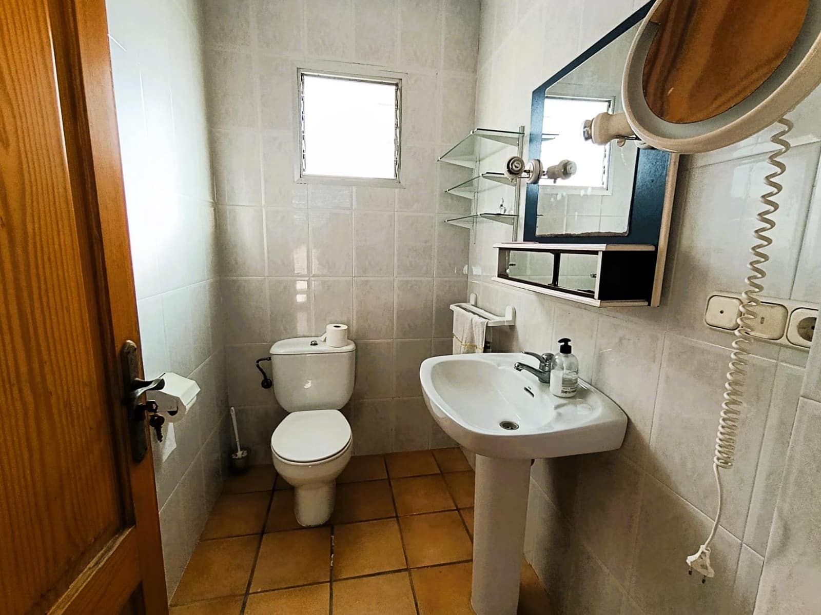 5 bedroom Villa for sale in Ontinyent with pool garage - € 295,000 (Ref: 9846656)